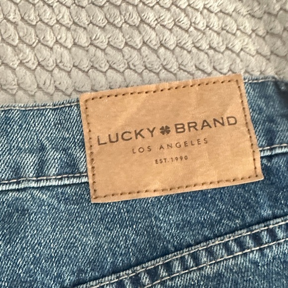 Like new Lucky Brand Boy Mid Rise Blue Denim Jeans - Picture 6 of 8